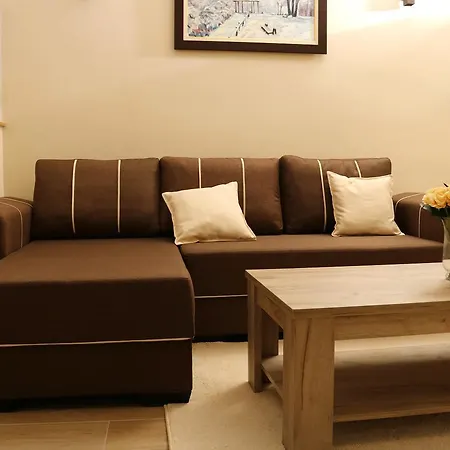 Jasmine Apartment *